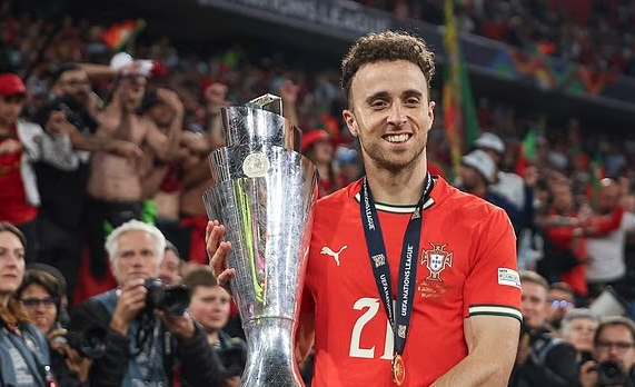 理疗师披露：若塔患上气胸病，车祸前几小时还在接受治疗