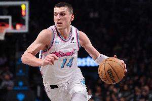 kaiyun-希罗17中13爆砍36分 斯波:我今天没有为他单独画过一个战术