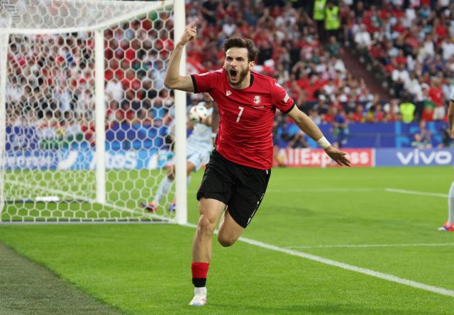 kaiyun-安东尼奥·席尔瓦有罪 马丁内斯有错 葡萄牙夺冠难