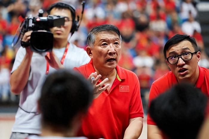 中国女篮首战印尼,宫鲁鸣点兵,李梦接班人出众,为啥不带刘禹彤