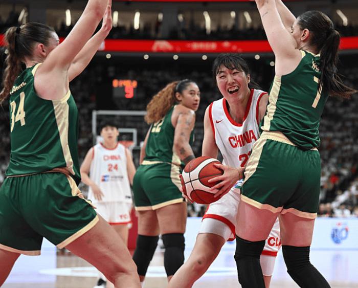 中国女篮首战印尼,宫鲁鸣点兵,李梦接班人出众,为啥不带刘禹彤