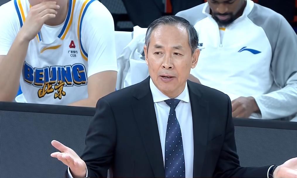 kaiyun-惨败19分！北京揪最大战犯，空篮不进忙活半天只抢1板，软如面条