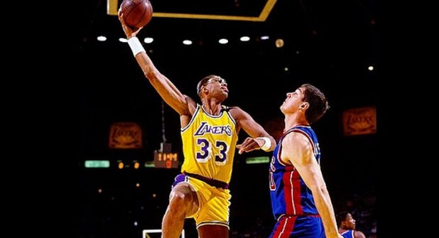 NBA历史以奖杯论英雄，谁的奖杯最多？