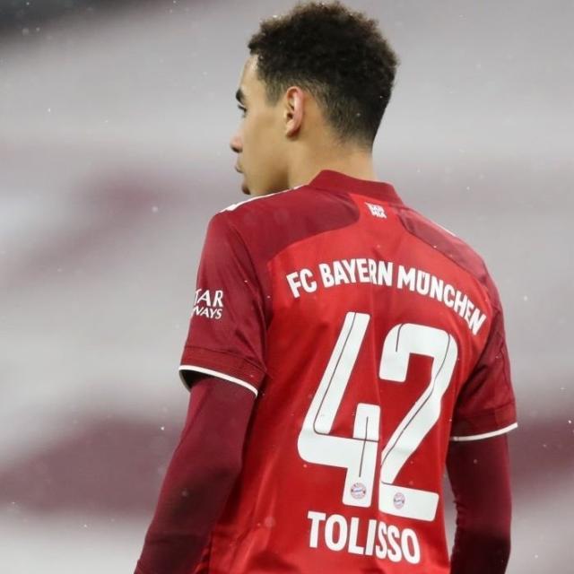 kaiyun-新冠缠身+克星上门，残阵拜仁新年开“门”黑