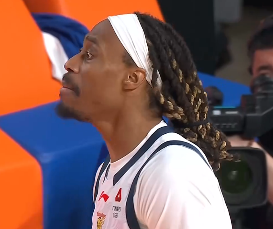 开云APP-广东3消息！徐杰创尴尬纪录，崔永熙复出敲定，麦考尔首秀惊艳